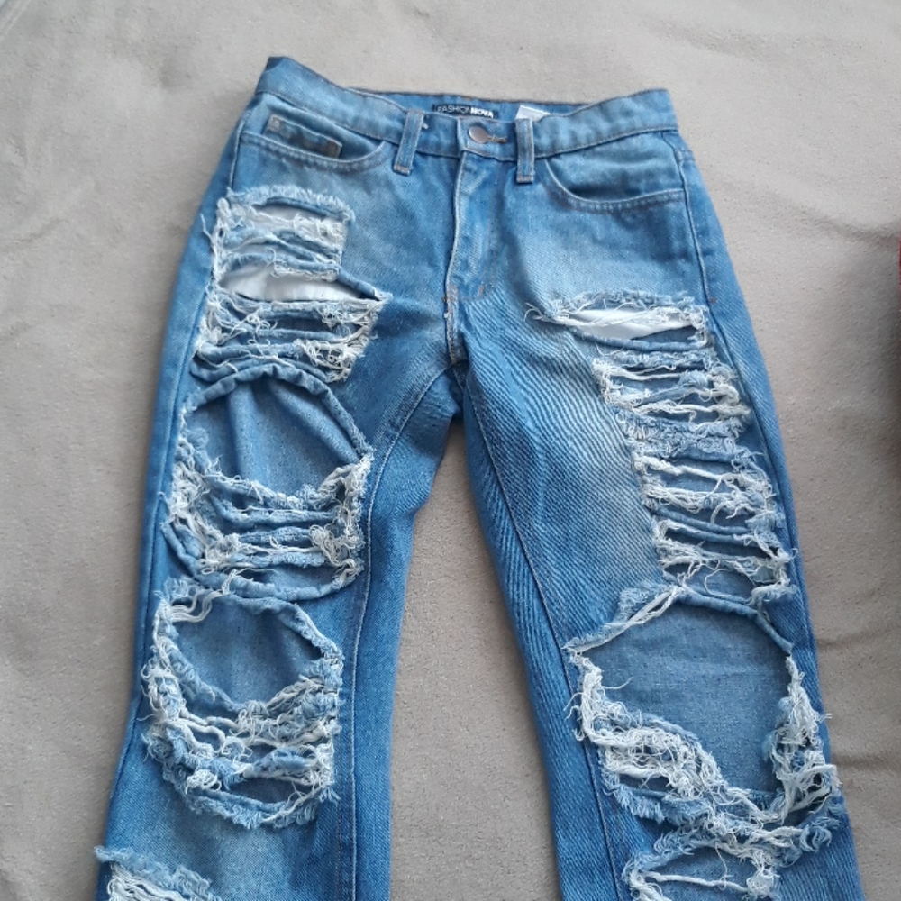 Jeans - Picture 2 of 3